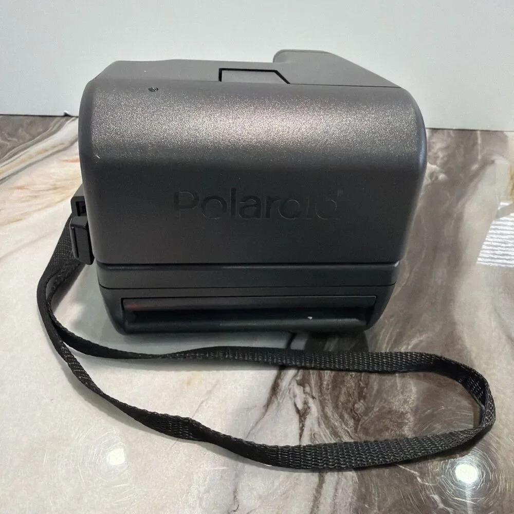 Vintage Polaroid OneStep Closeup 600 Instant Film Camera-Tested/Working W/Strap